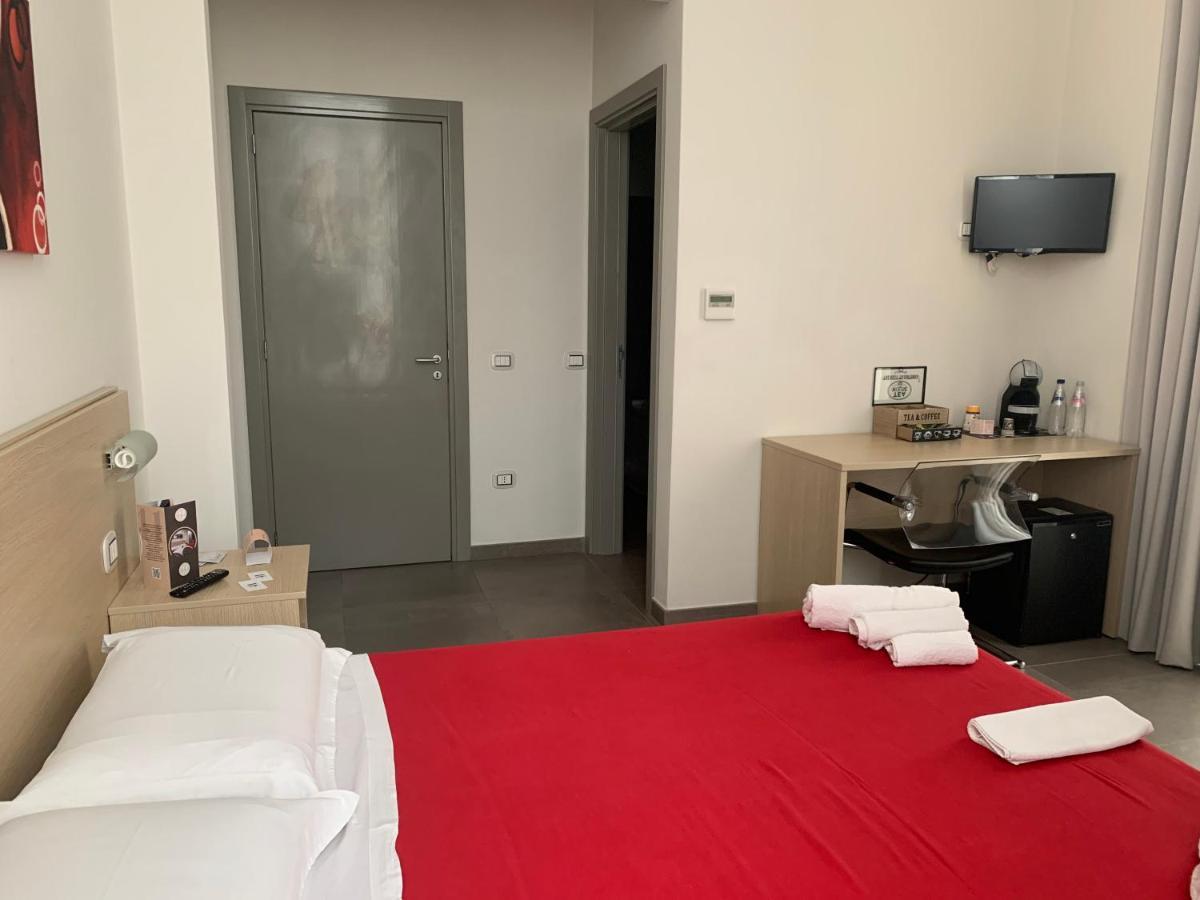 Palazzo 41 Rental Rooms San Pietro Vernotico Zewnętrze zdjęcie